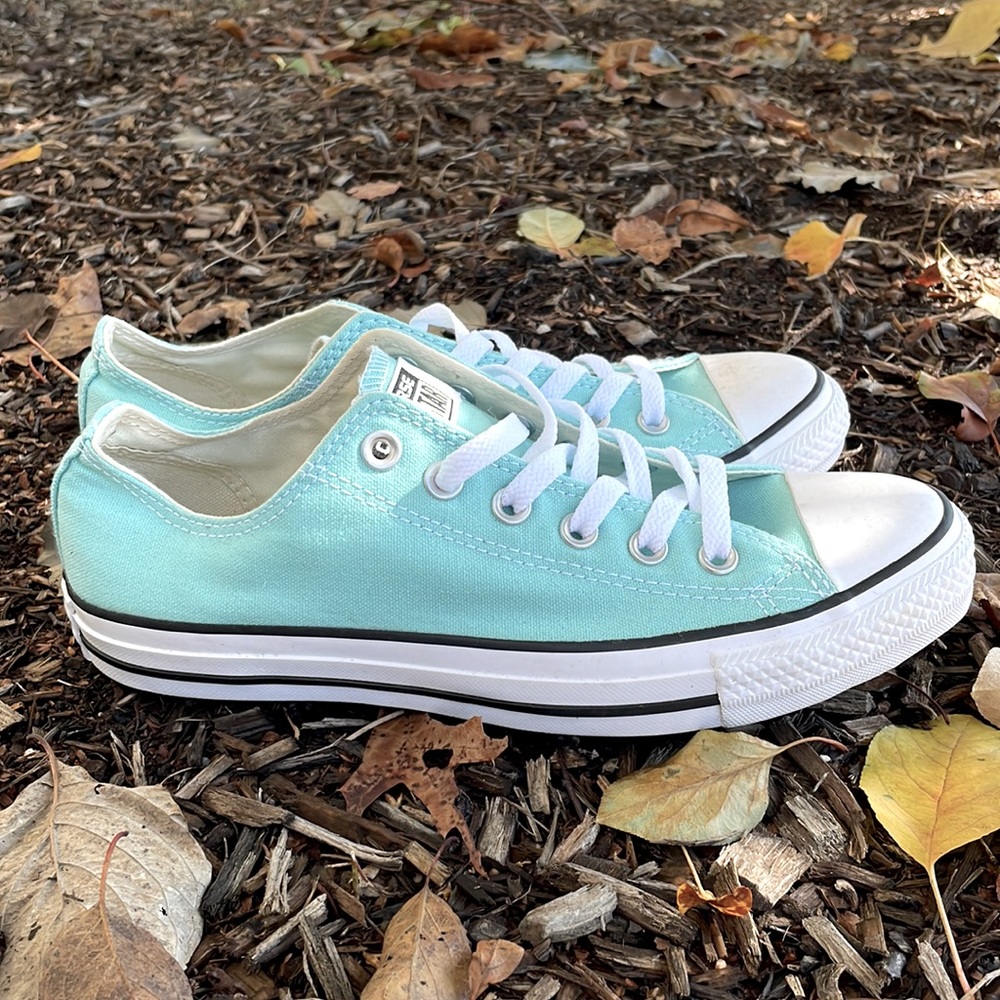 WOMENS ALL STAR CHUCK TAYLOR CONVERSE SNEAKERS  - 9 - MINT GREEN - BRAND NEW ! - Picture 4 of 6
